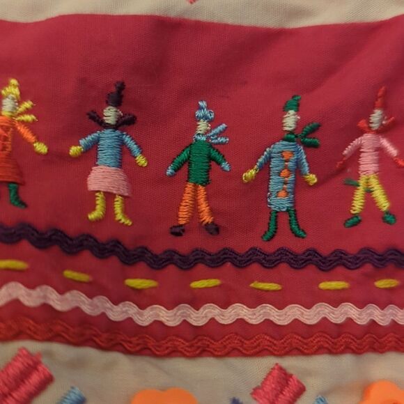 Baby Gap Y2K pink embroidered skirt size 2 boho - Picture 5 of 7